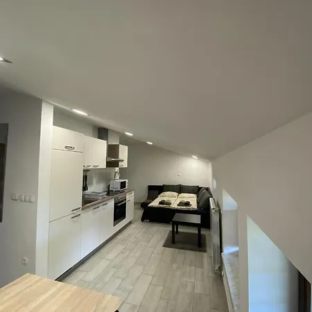 Apartma Logar קובאריד