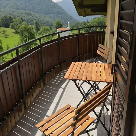 Apartma Logar * Кобарид