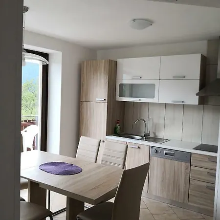Apartma Logar *