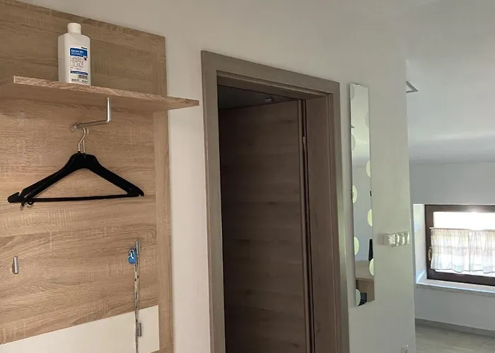 Apartma Logar Apartamento *